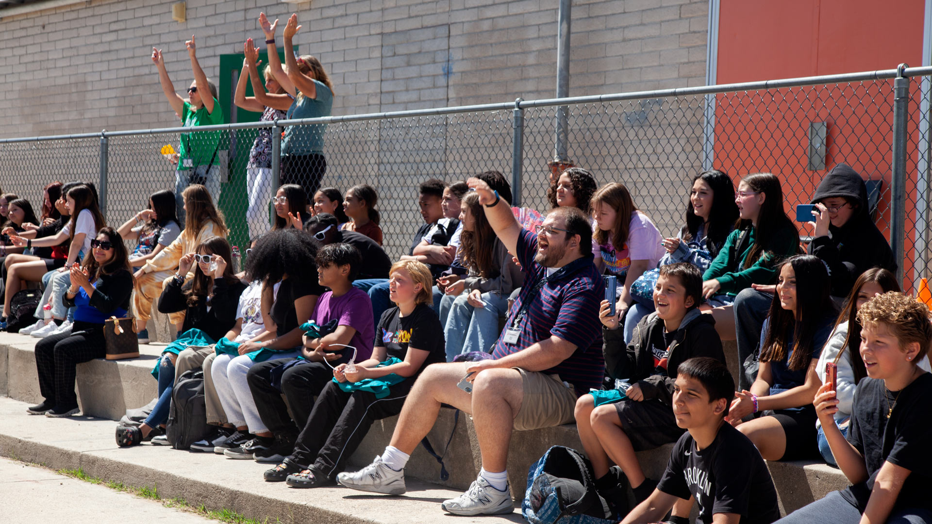 Gridley crowd cheering