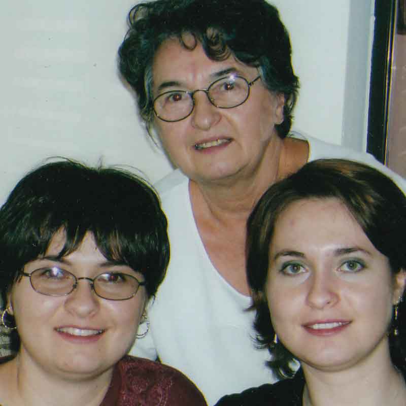 Severin’s wife, Alfreda, and daughters Julie (left) and Michelle.