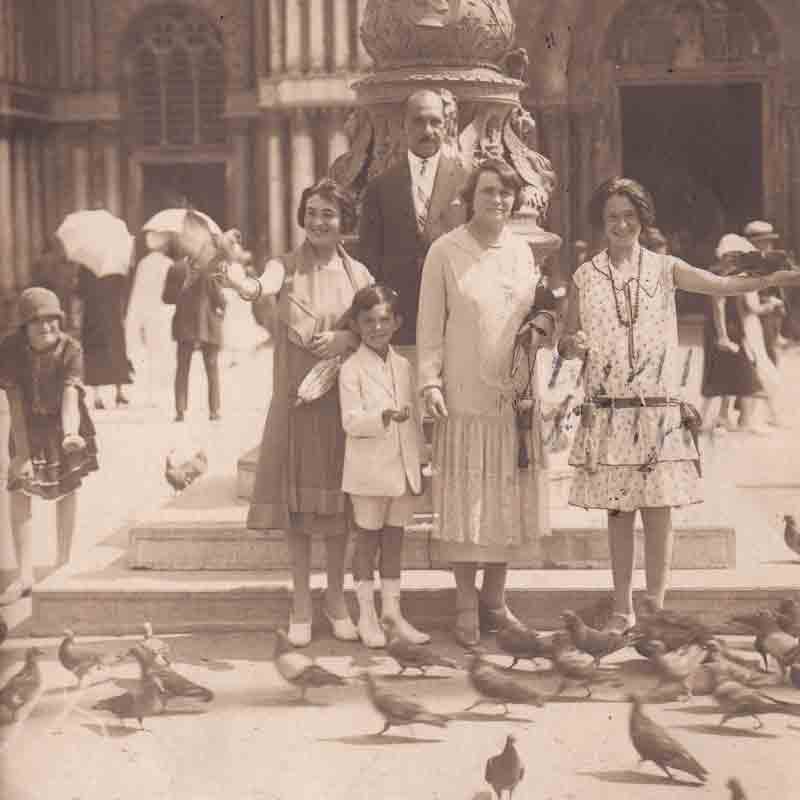 Magda (right), with her sister, Klara, brother, József, and parents, Vilma and Izidor, on a family vacation in Venice in 1925. 