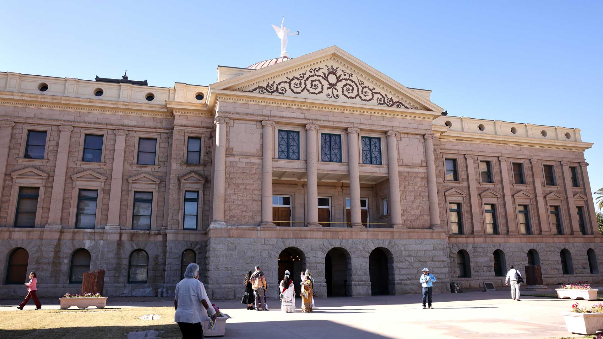 Arizona State Capitol front hero