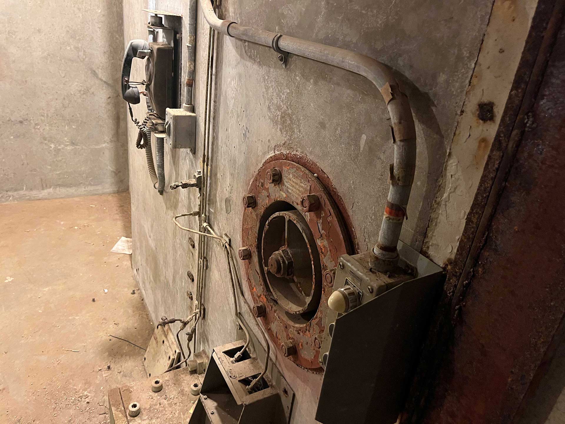 Old Titan Equipment