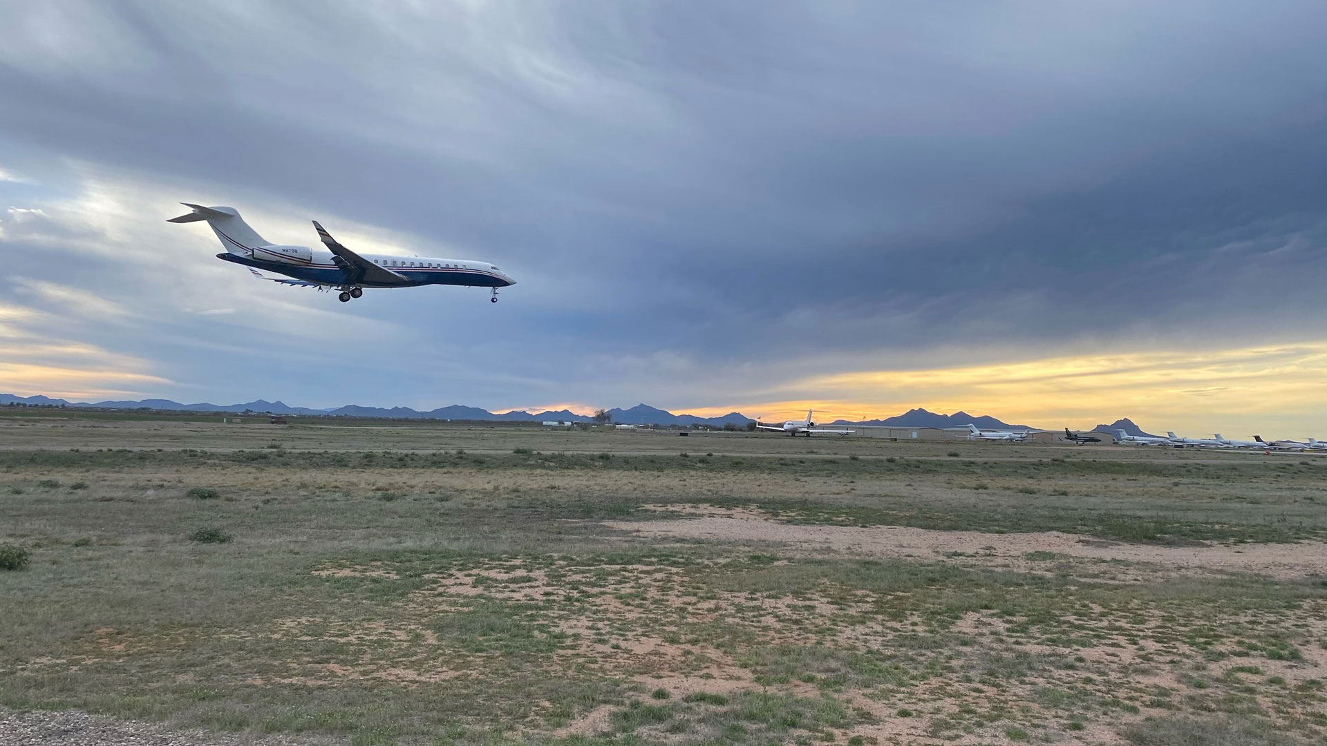 Marana plane landing