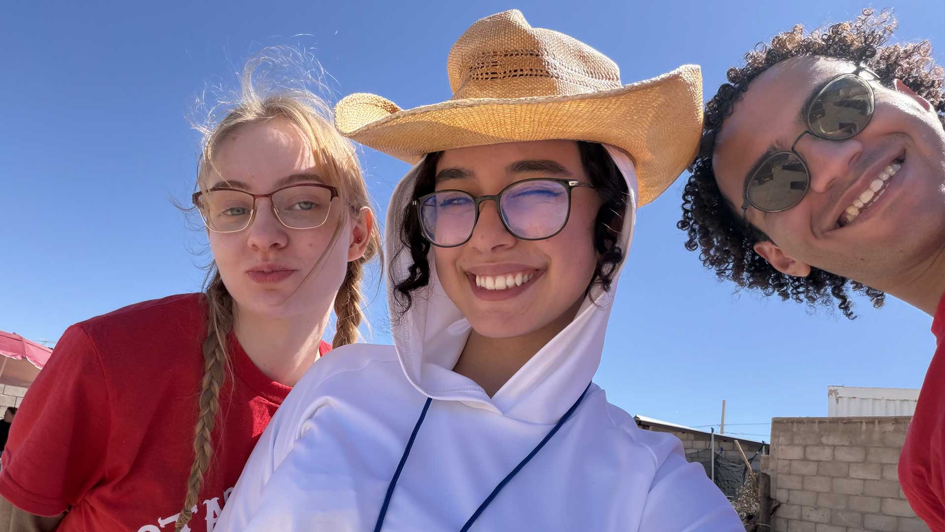 UA student volunteers for a homebuilding project in her Mexican hometown